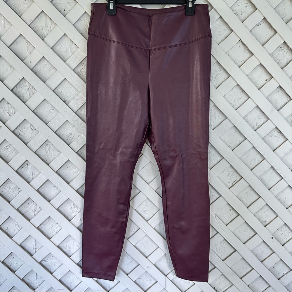 NWT FAUX-LEATHER WHITE HOUSE BLACK MARKET RUNWAY LEGGINGS SZ 14 CABERNET